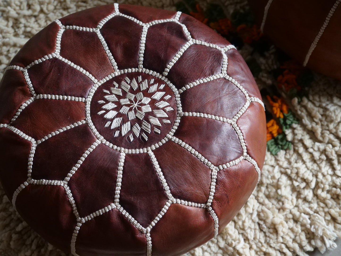 Petit Pouf Marocain en Cuir Brun Foncé